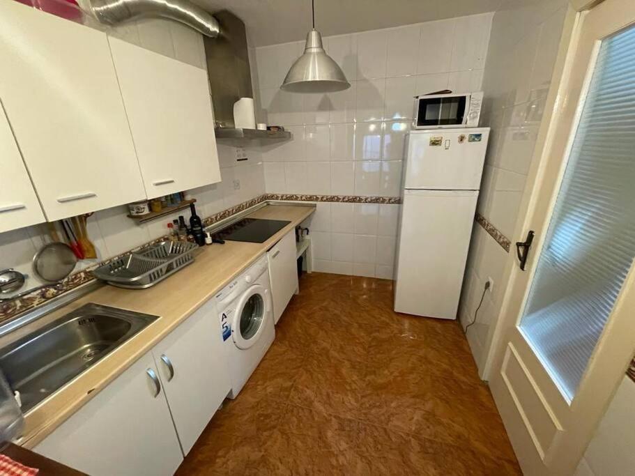 Lovely One Bedroom Flat- Excellent Location กรานาดา ภายนอก รูปภาพ